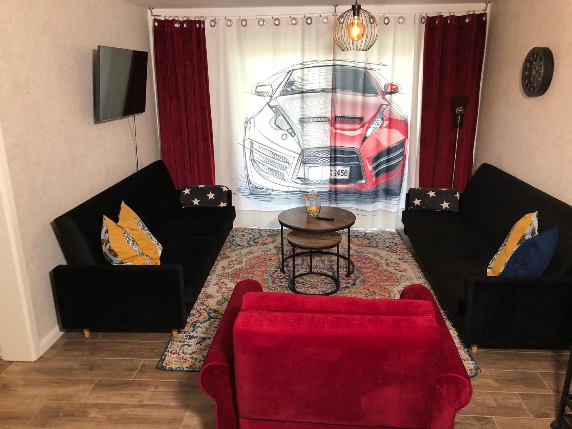 Stylisches Maybach Appartement Mit Terrasse Fuer 5 Personen, 5 Betten, Grosse Kochinsel, Homeoffice Mit 250Mbit Wlan Aidlingen Eksteriør bilde