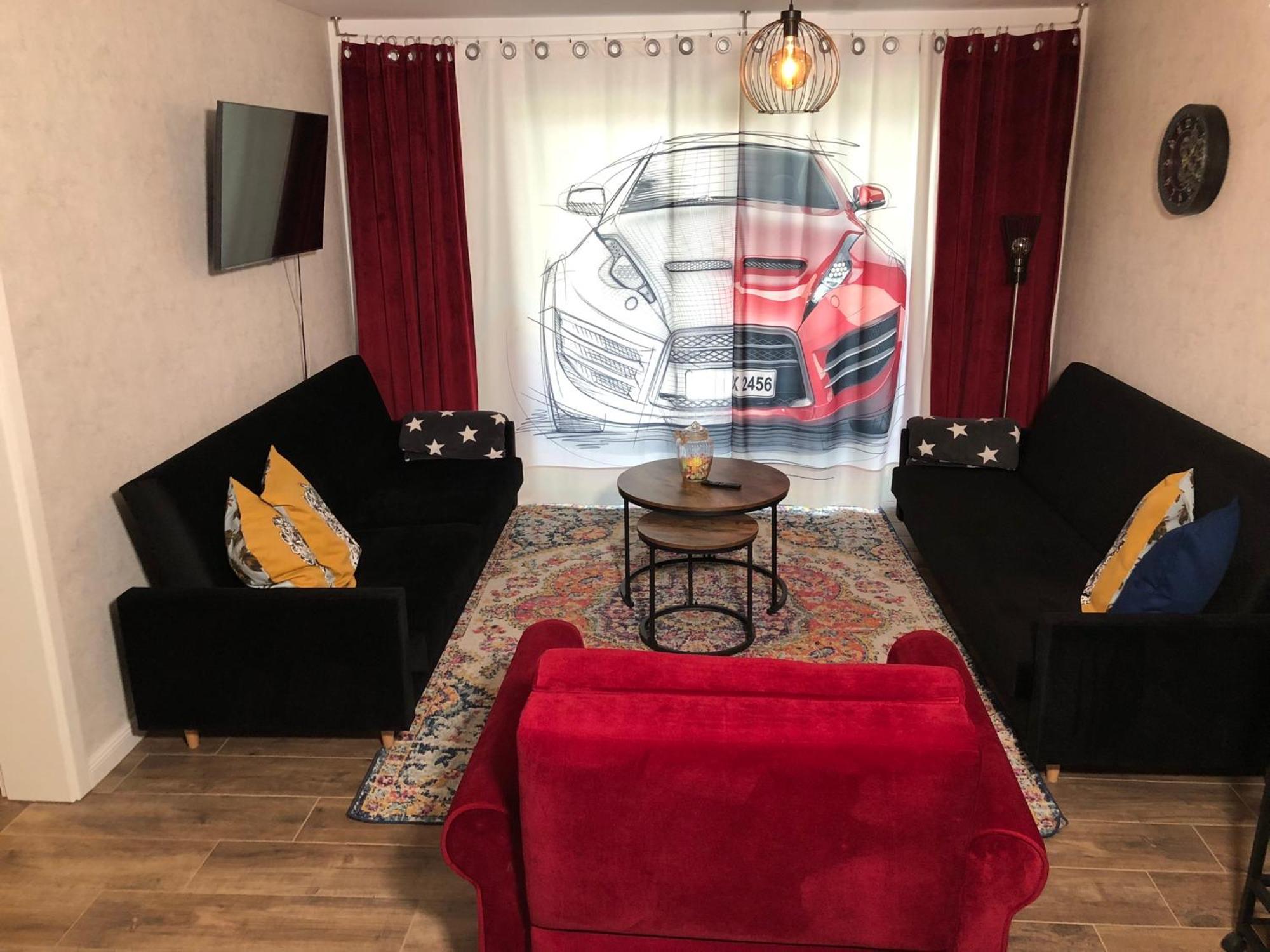 Stylisches Maybach Appartement Mit Terrasse Fuer 5 Personen, 5 Betten, Grosse Kochinsel, Homeoffice Mit 250Mbit Wlan Aidlingen Eksteriør bilde
