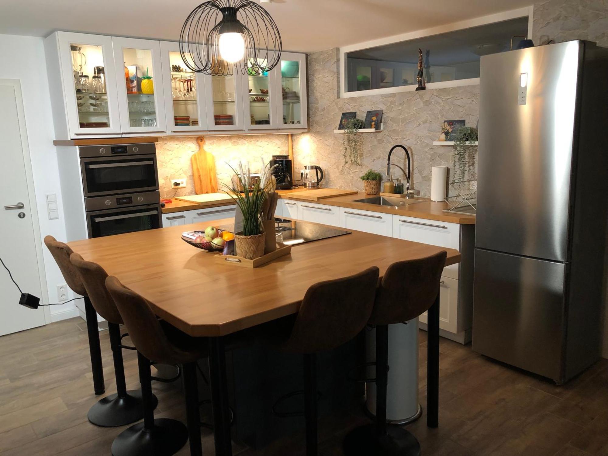 Stylisches Maybach Appartement Mit Terrasse Fuer 5 Personen, 5 Betten, Grosse Kochinsel, Homeoffice Mit 250Mbit Wlan Aidlingen Eksteriør bilde
